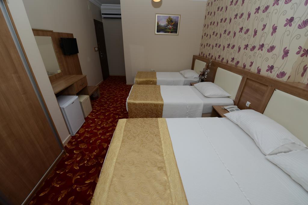 Grand Onur Hotel İskenderun 部屋 写真